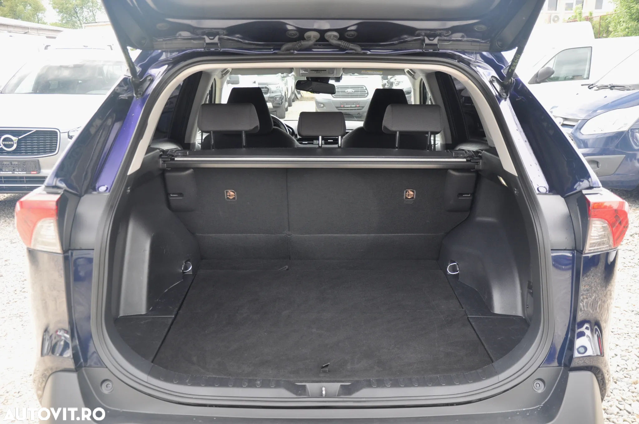Toyota RAV4 - 7