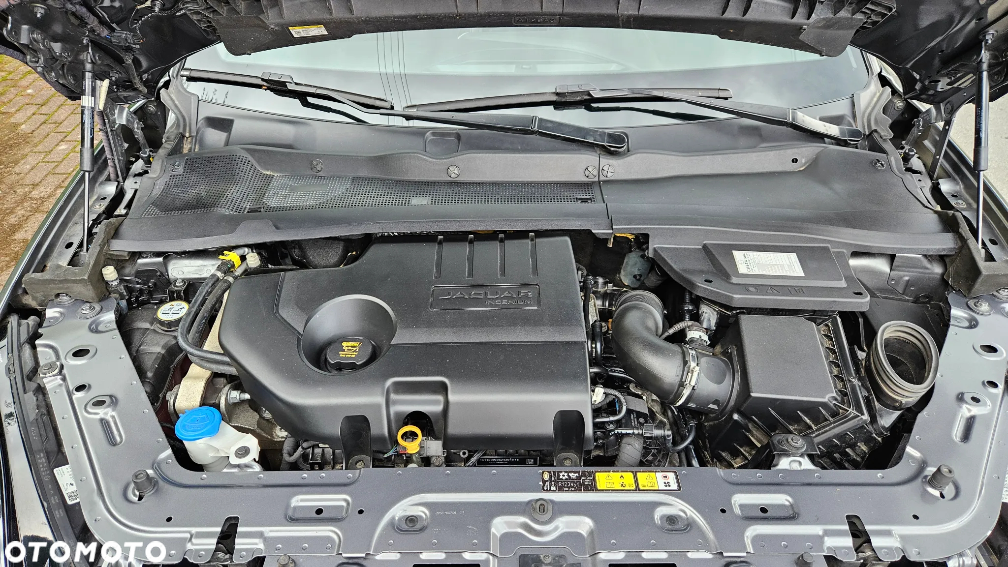 Jaguar E-Pace 2.0 i4D FWD R-Dynamic S - 14