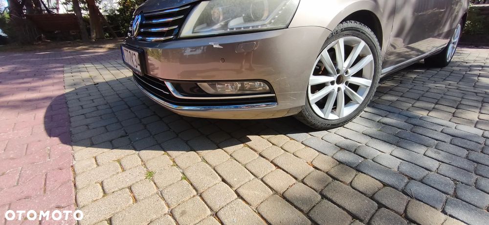 Volkswagen Passat 2.0 TDI DSG BlueMotion Technology Comfortline - 8