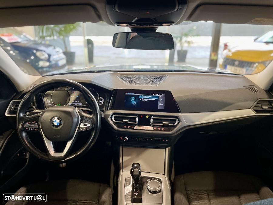 BMW 330 e Corporate Edition Auto - 32