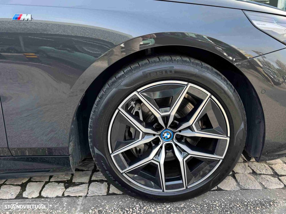 BMW i5 eDrive40 - 8