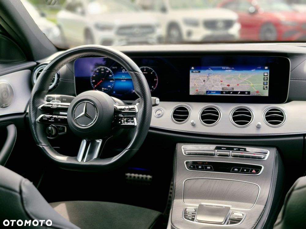 Mercedes-Benz Klasa E 220 d 4-Matic 9G-TRONIC - 10