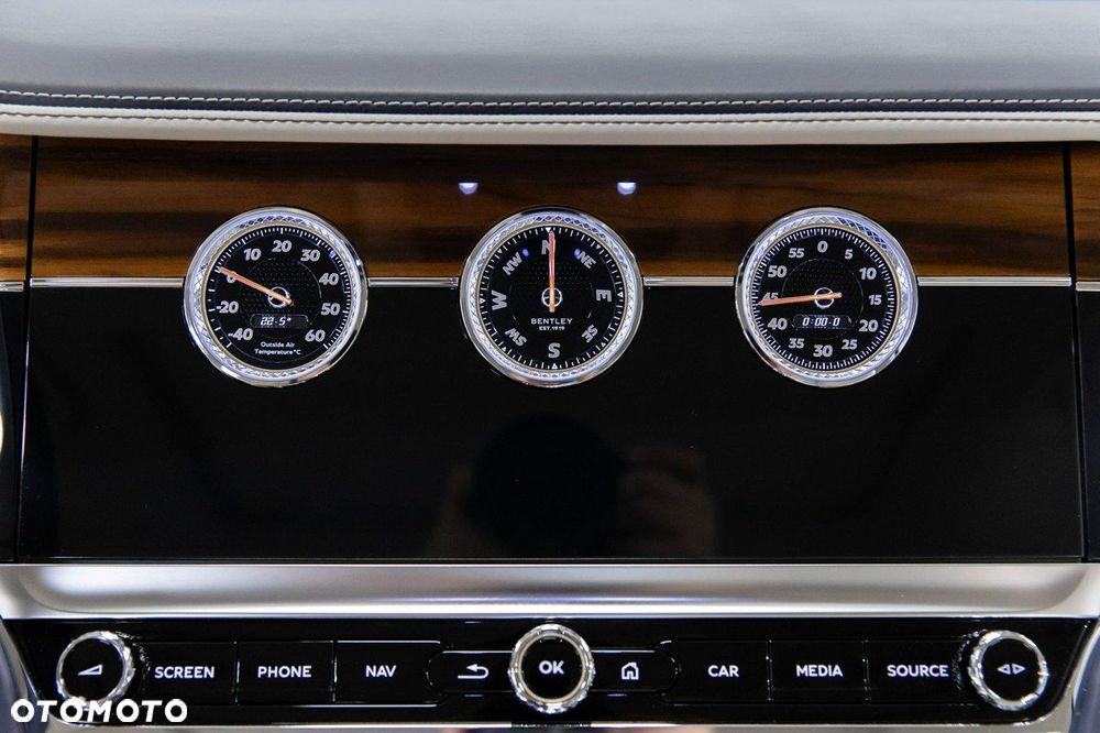 Bentley Flying Spur - 37