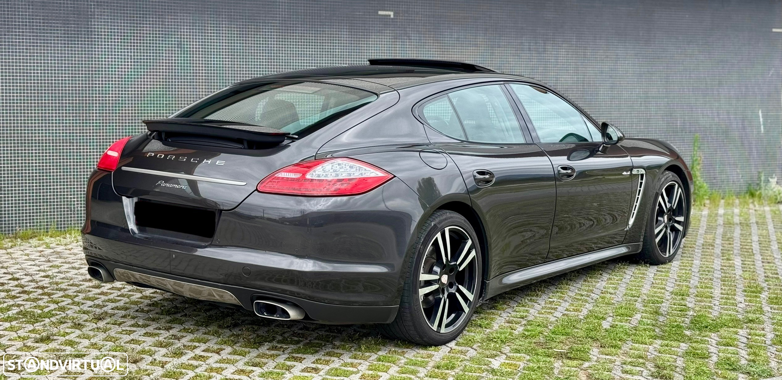 Porsche Panamera Platinum Edition - 5