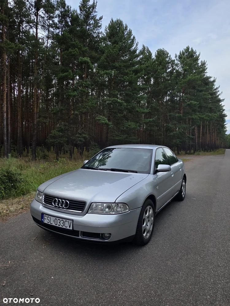 Audi A4 Limousine - 9