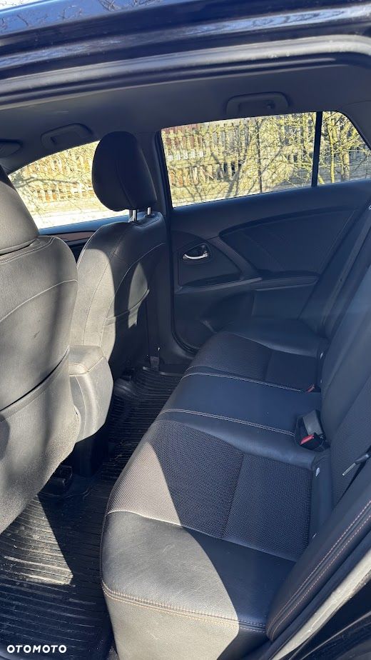 Toyota Avensis 2.0 D-4D Active Business - 13