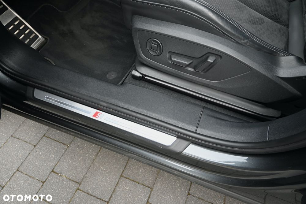 Audi Q3 35 TDI Quattro S tronic S line - 24