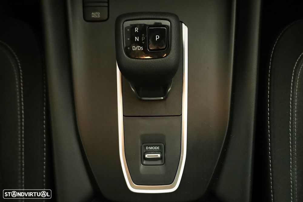 Nissan Qashqai 1.3 DIG-T N-Connecta LED Xtronic - 11