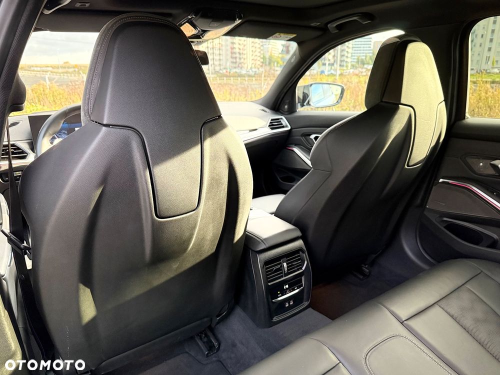 BMW M3 Competition xDrive sport - 27