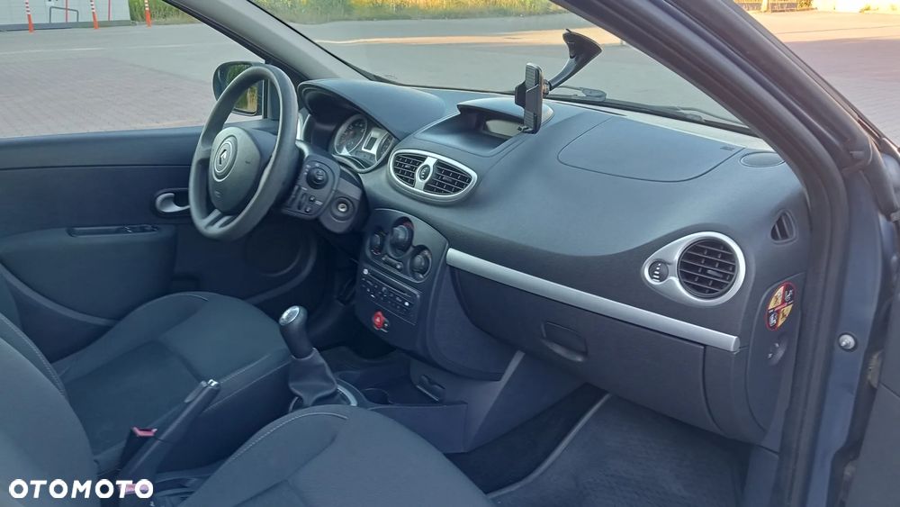 Renault Clio 1.2 16V Alize - 14