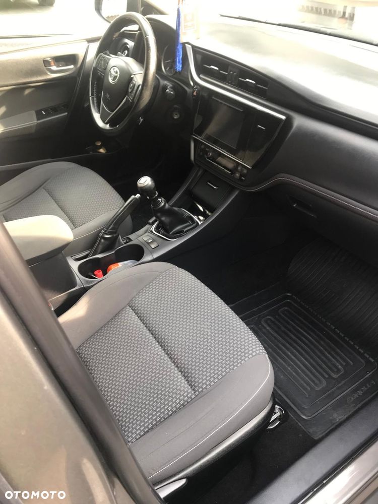 Toyota Corolla 1.6 Comfort - 8
