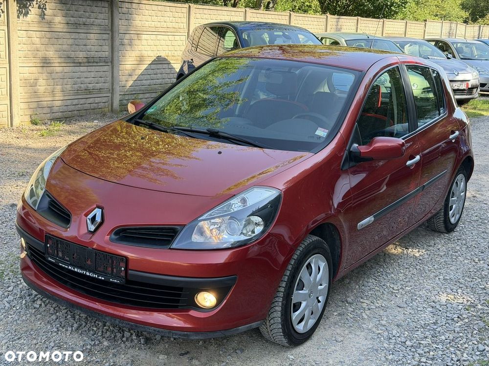 Renault Clio - 2