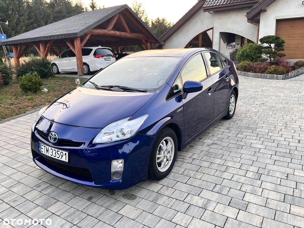 Toyota Prius (Hybrid) - 2