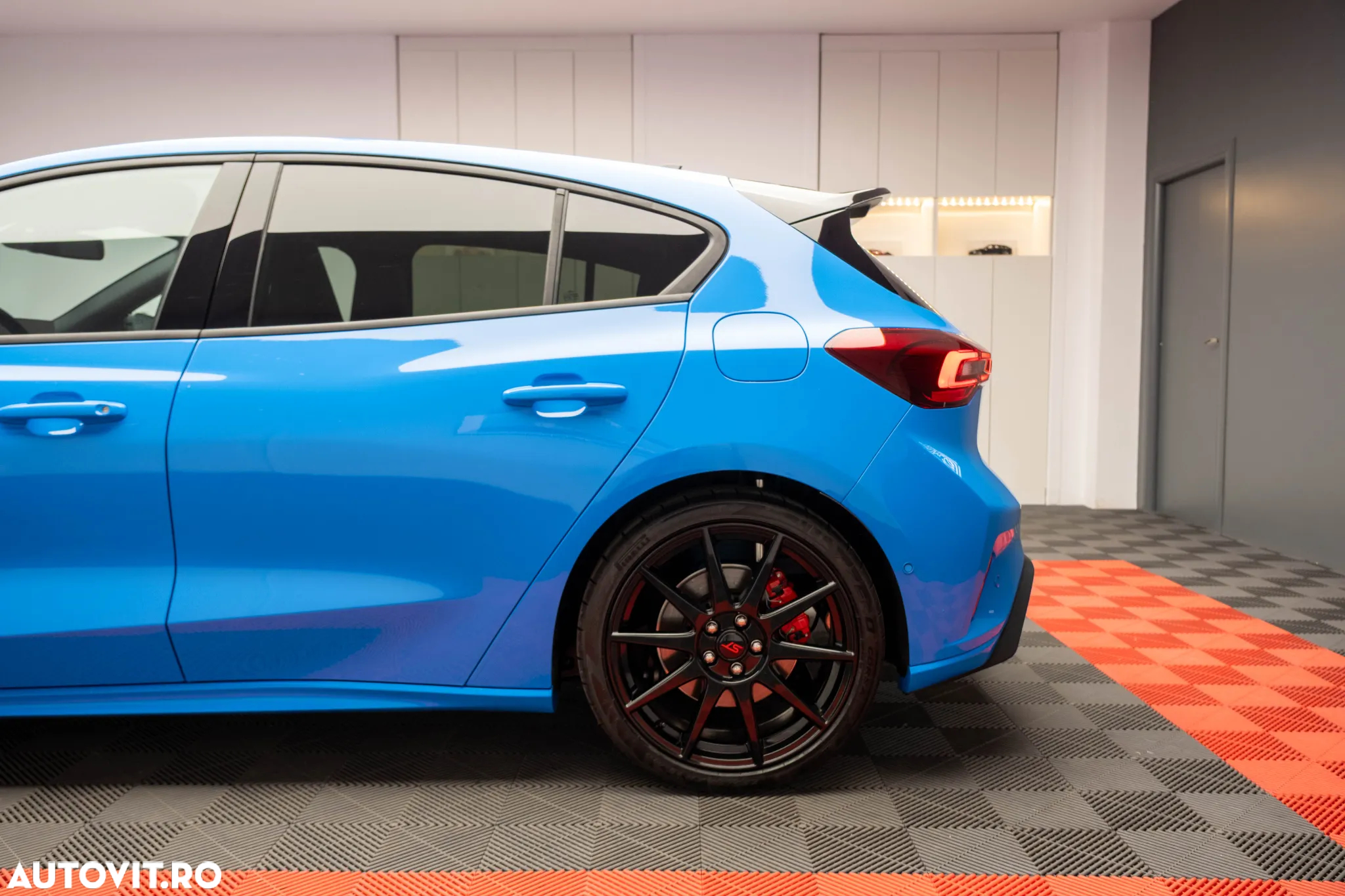 Ford Focus 2.3 Ecoboost 6MT ST X - 5