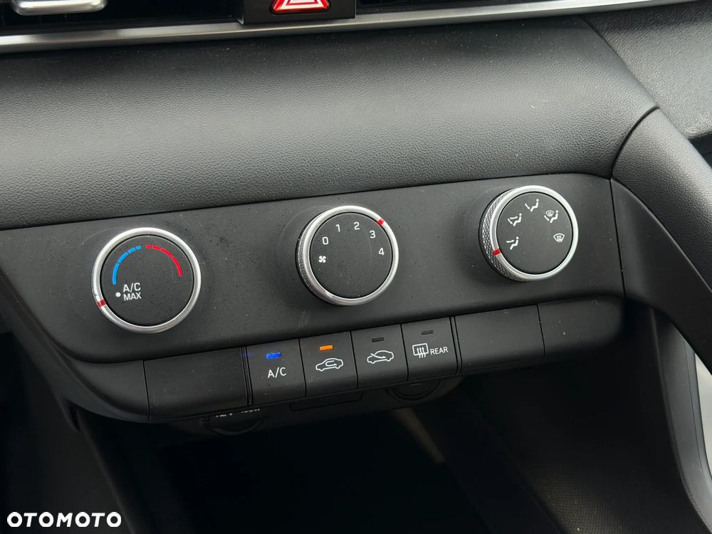 Hyundai Elantra 1.6 Modern - 23