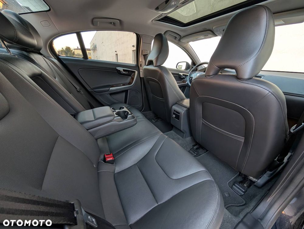 Volvo S60 2.5 T5 AWD - 19