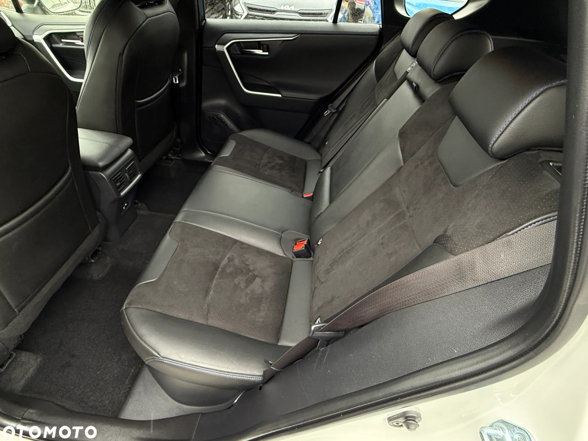 Toyota RAV4 2.5 4x4 Hybrid Club - 28