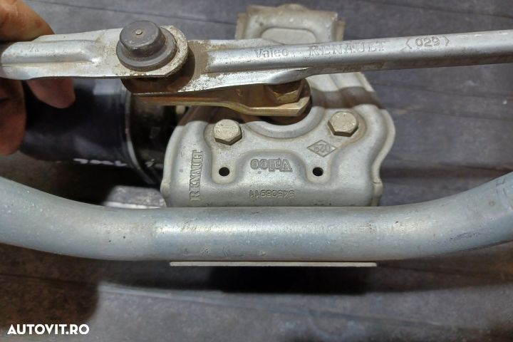 Ansamblu stergatoare parbriz volan pe stanga 54115517 54115517 Renaul - 5