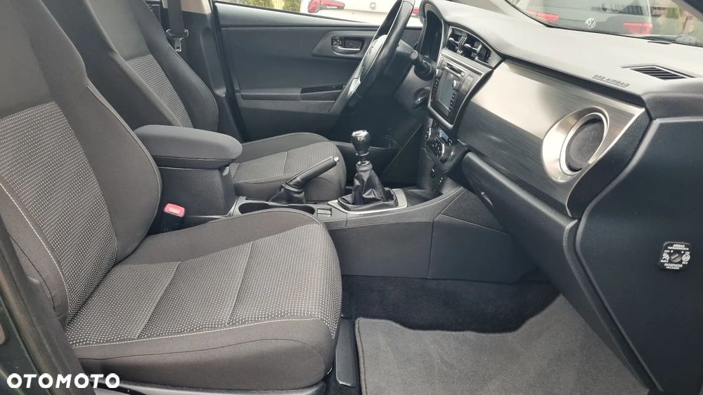 Toyota Auris 1.6 Valvematic Comfort - 21