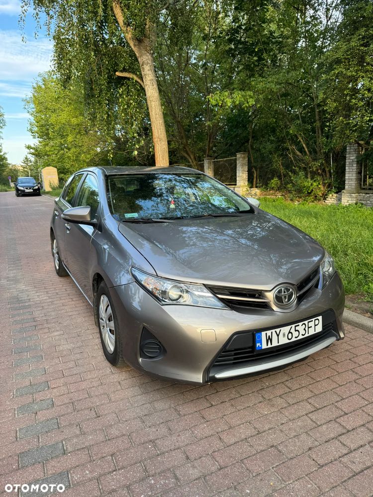 Toyota Auris 1.4 D-4D Life - 11
