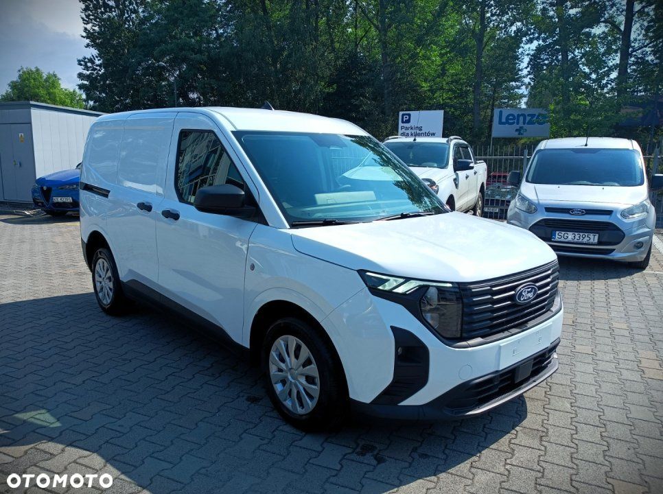 Ford Transit Courier - 8