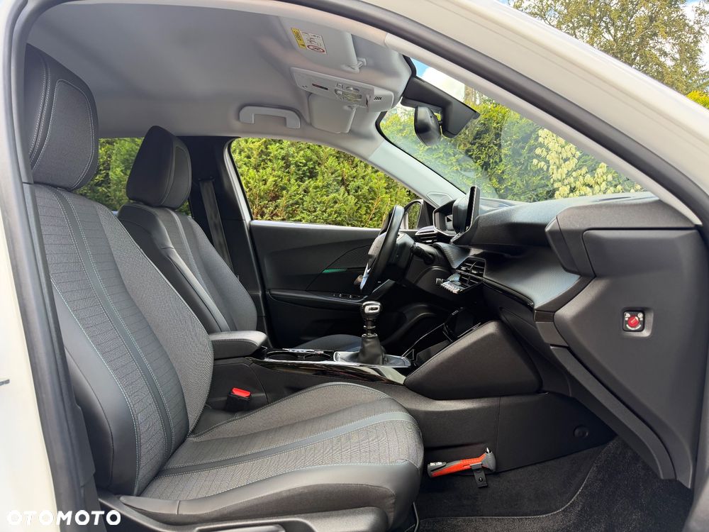 Peugeot 2008 BlueHDi 110 Allure - 32