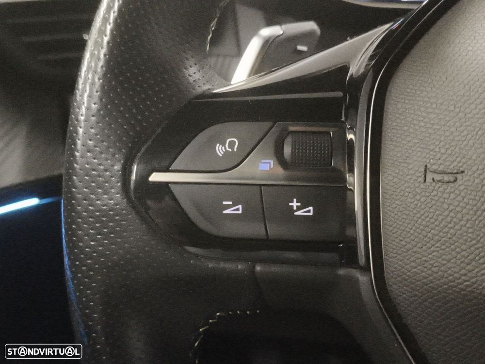 Peugeot 2008 1.2 PureTech GT Line EAT8 - 19