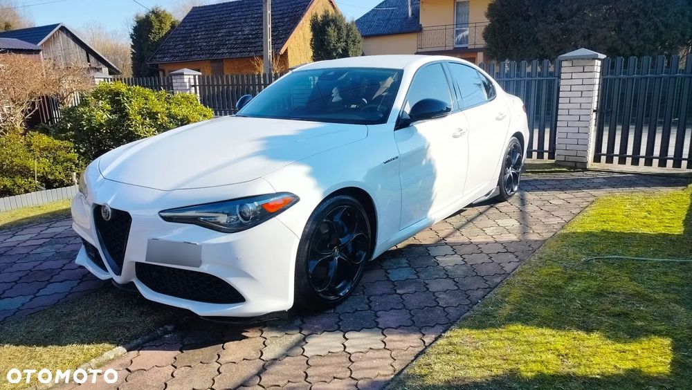 Alfa Romeo Giulia 2.0 Turbo Veloce - 1