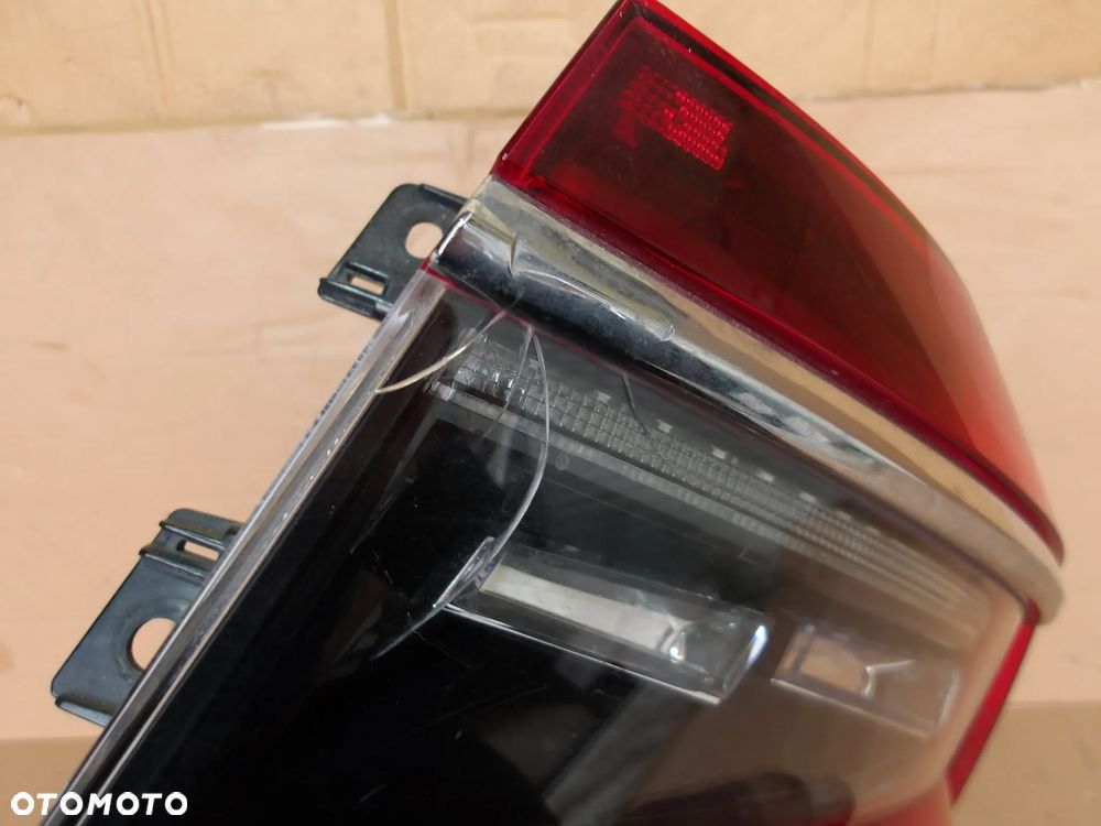 LAMPA PRAWY TYL SKODA SUPERB III SEDAN LIFT 3V5945208C - 6