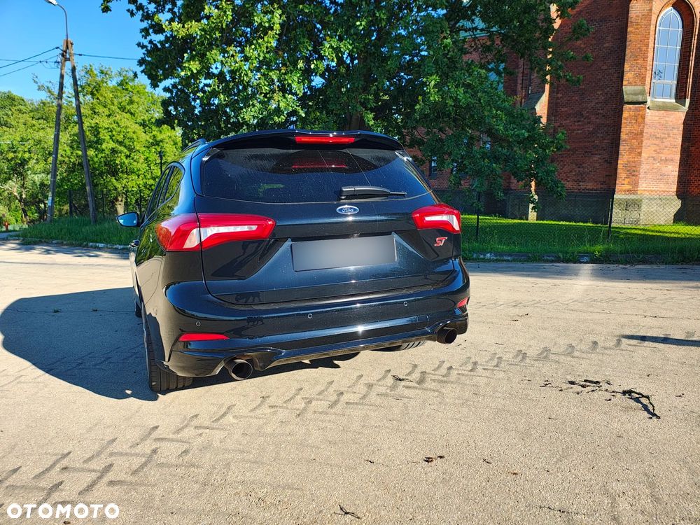 Ford Focus 2.3 EcoBoost ST - 6