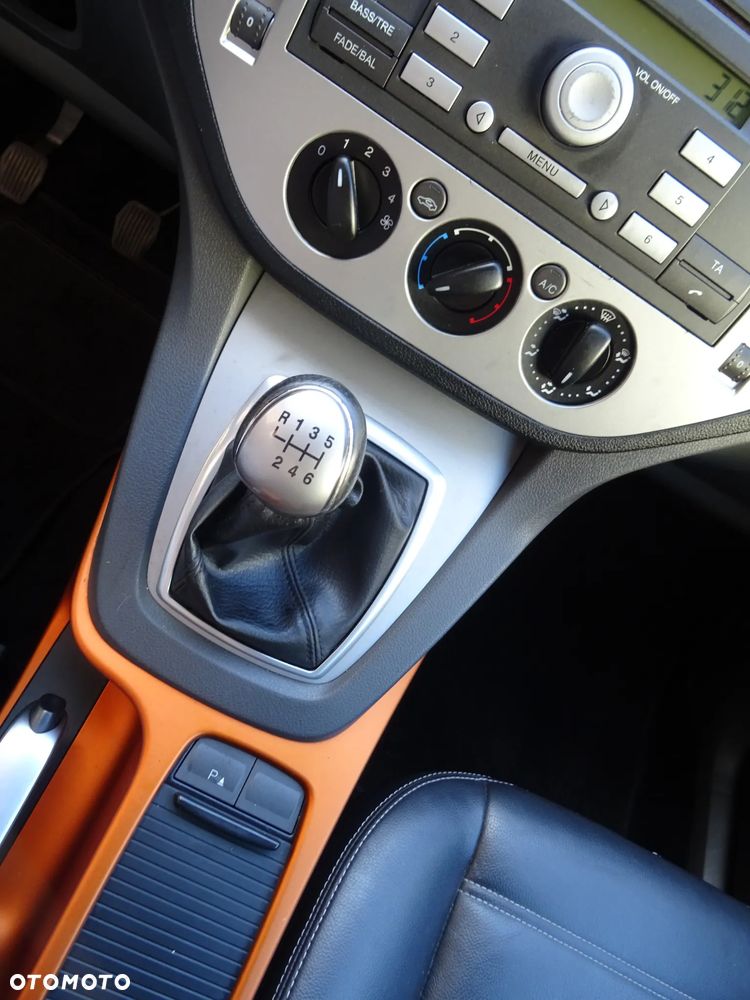 Ford Kuga 2.0 TDCi 2x4 Trend - 12