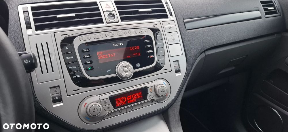 Ford Kuga 2.0 TDCi 4x4 Individual - 16