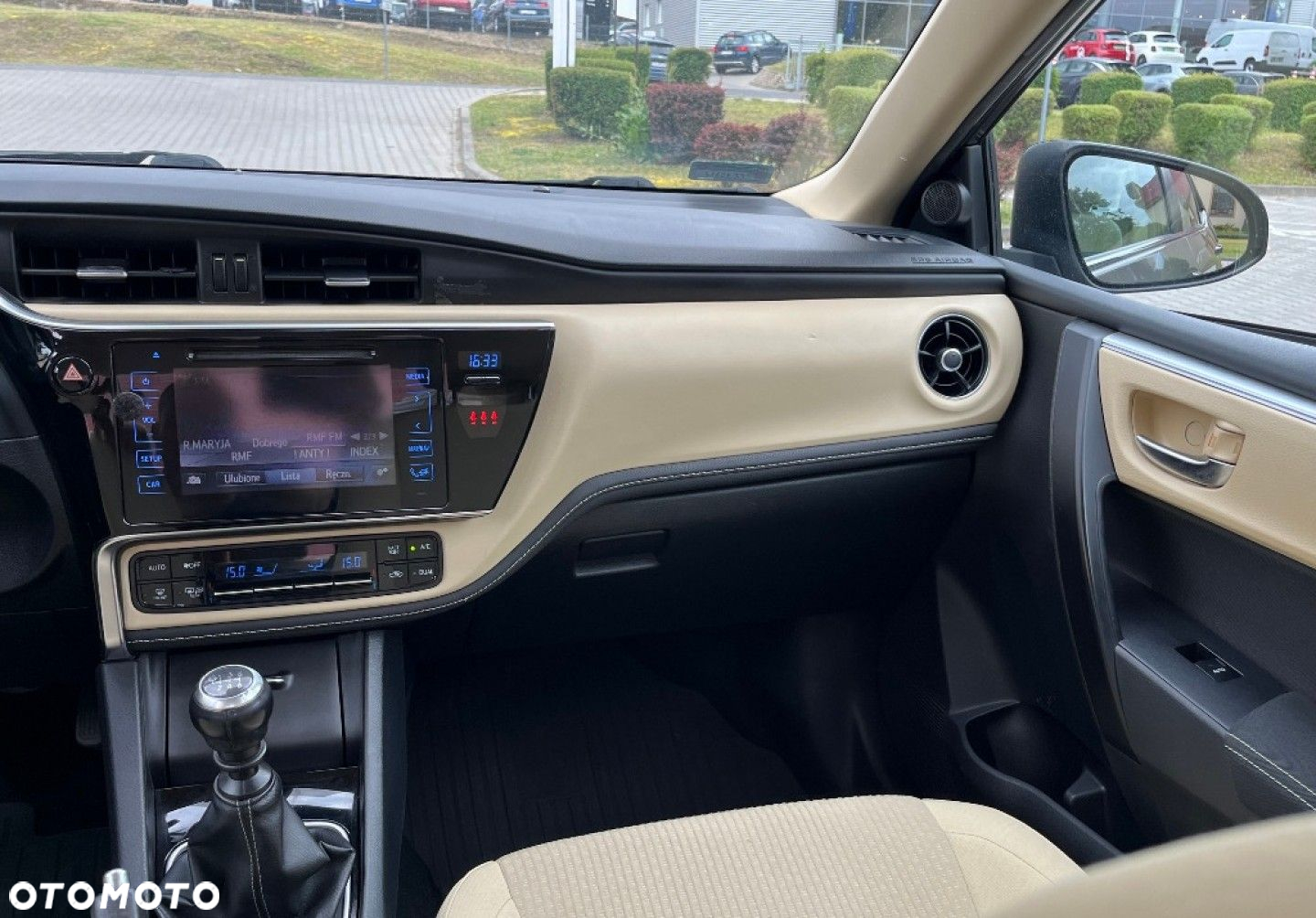 Toyota Corolla - 19