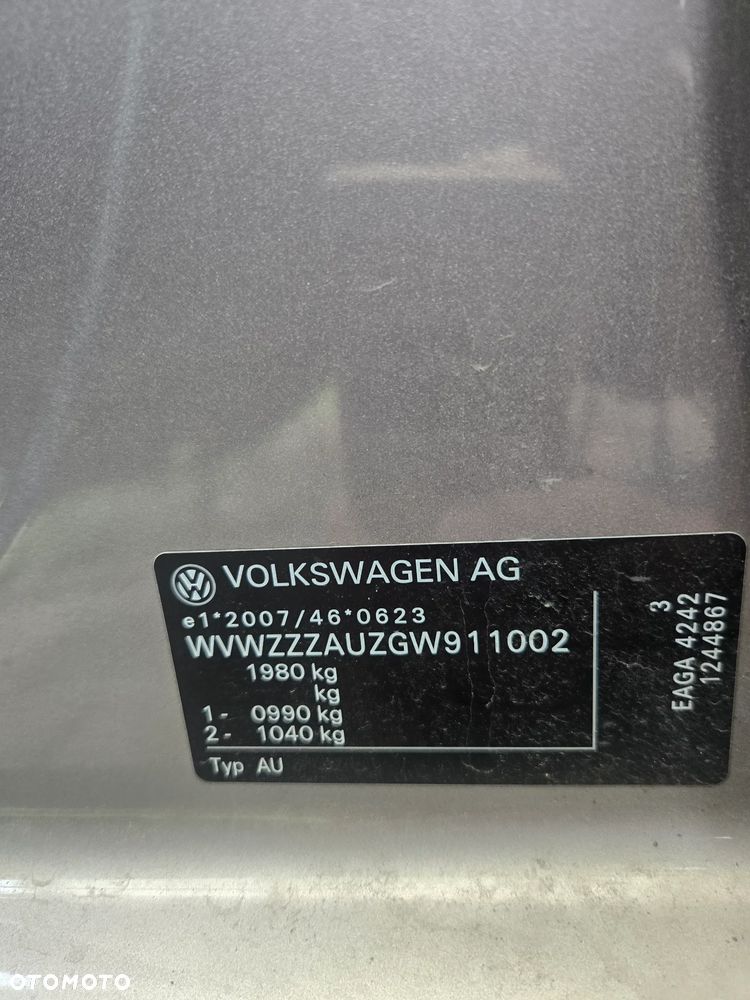 Volkswagen Golf - 2