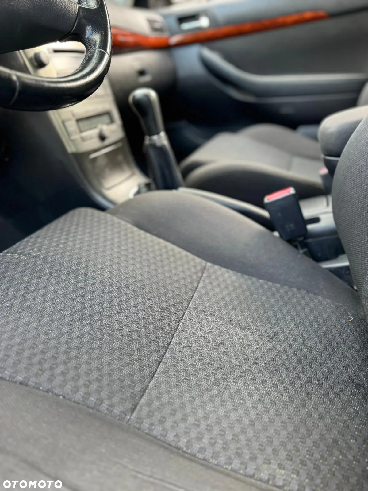 Toyota Avensis - 4