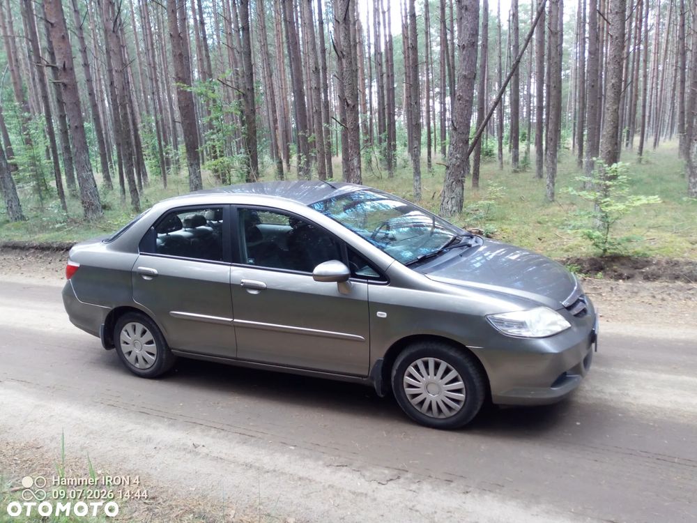 Honda City 1.4 Comfort - 10