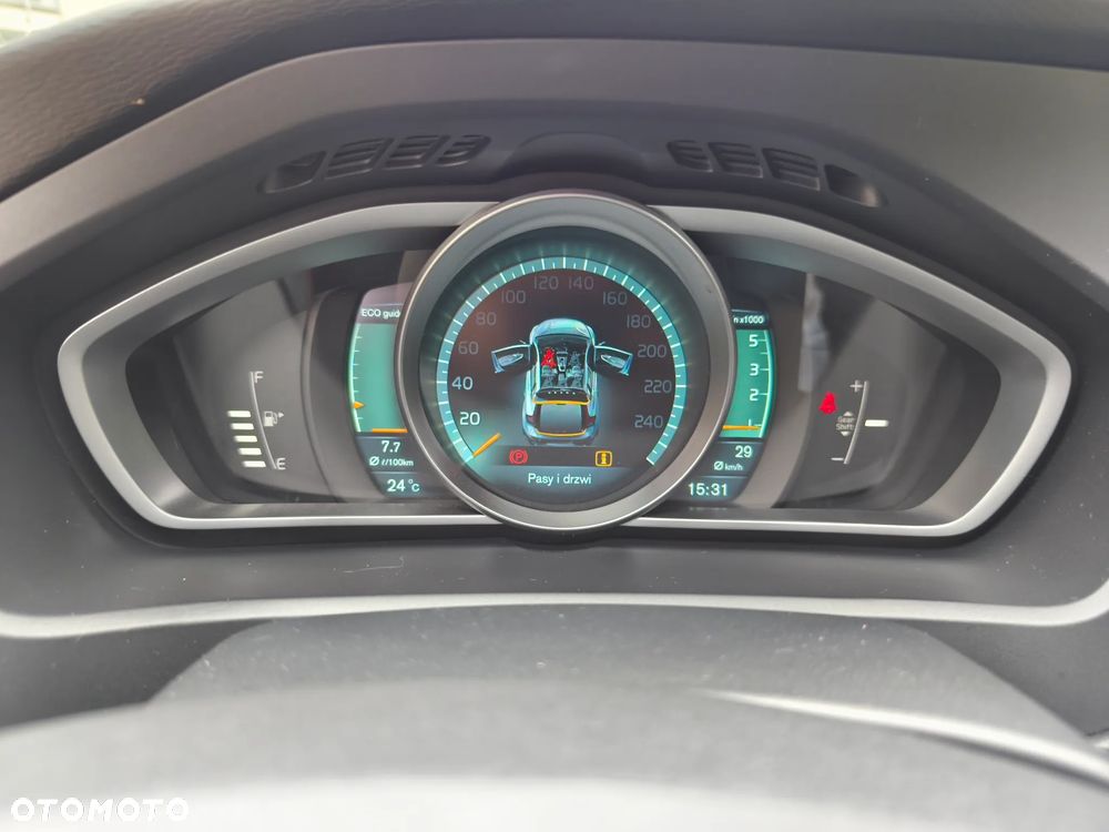 Volvo V40 Cross Country D3 Momentum - 21