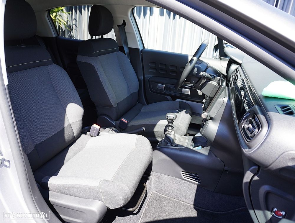 Citroën C3 1.2 PureTech Shine - 12
