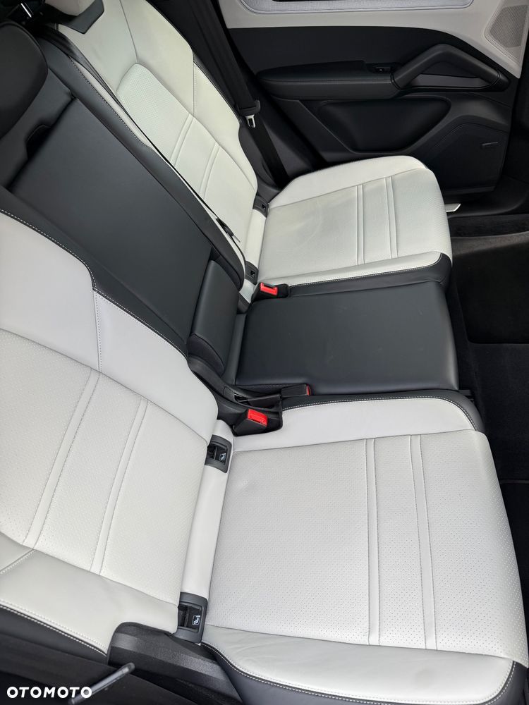 Porsche Cayenne - 19