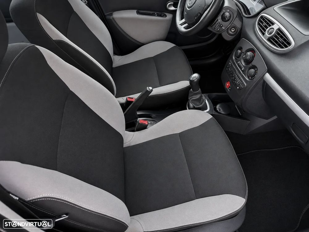Renault Clio Break 1.2 16V Confort 130g - 12