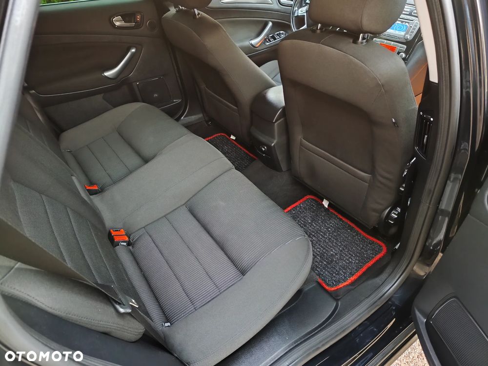 Ford Mondeo - 27