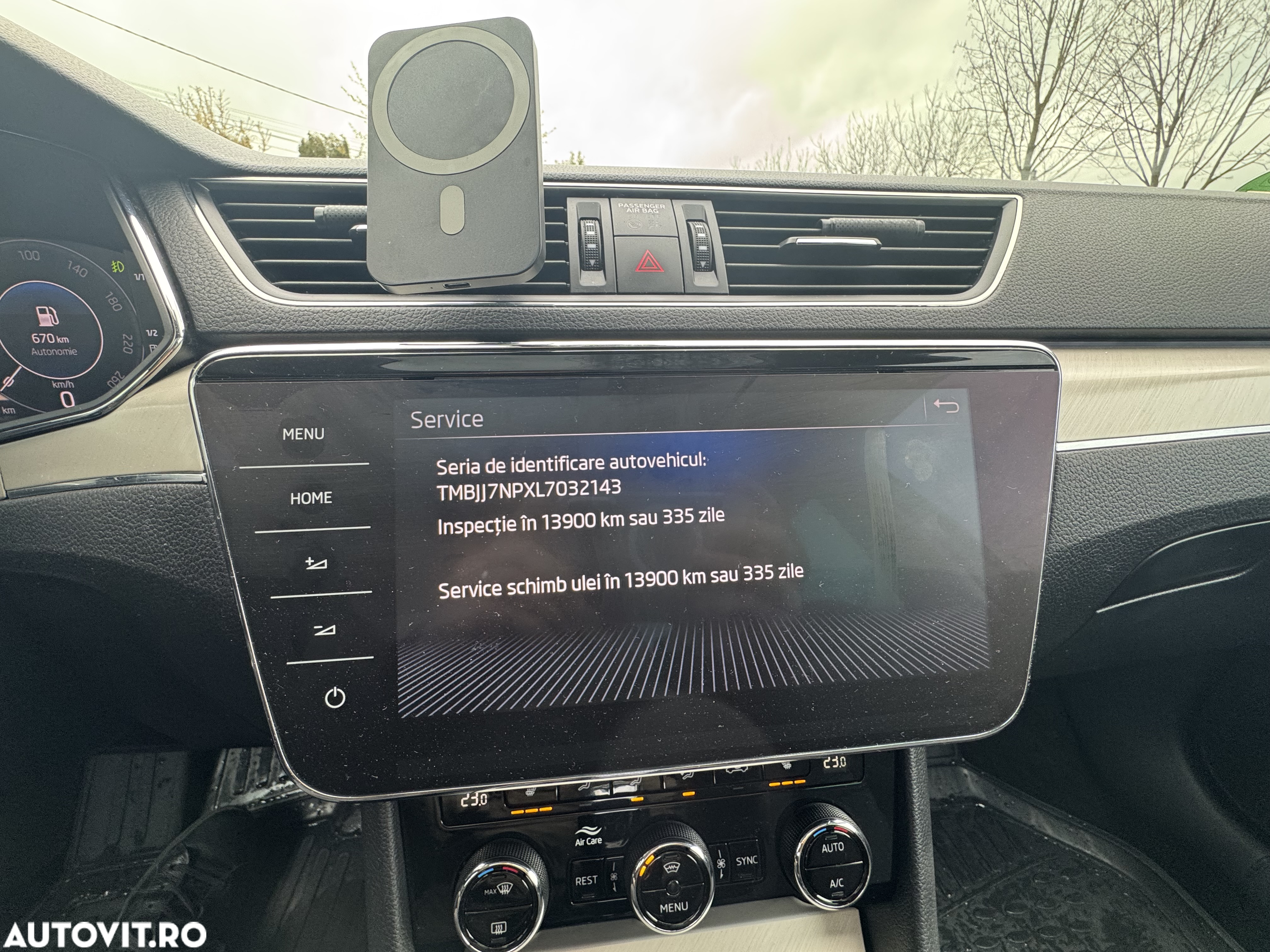 Skoda Superb 2.0 TDI DSG Sportline - 24