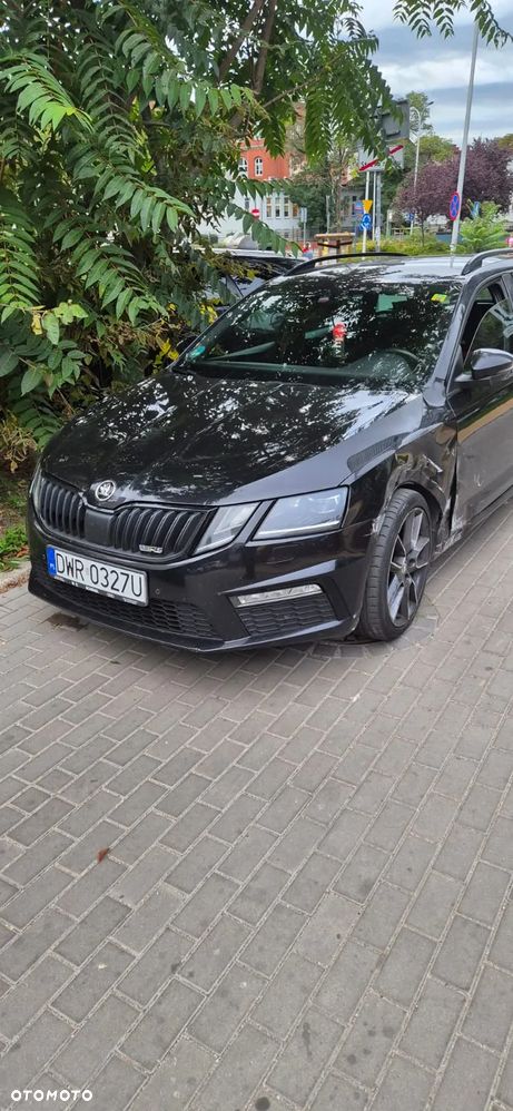 Skoda Octavia Combi 2.0 TDI DSG RS - 1
