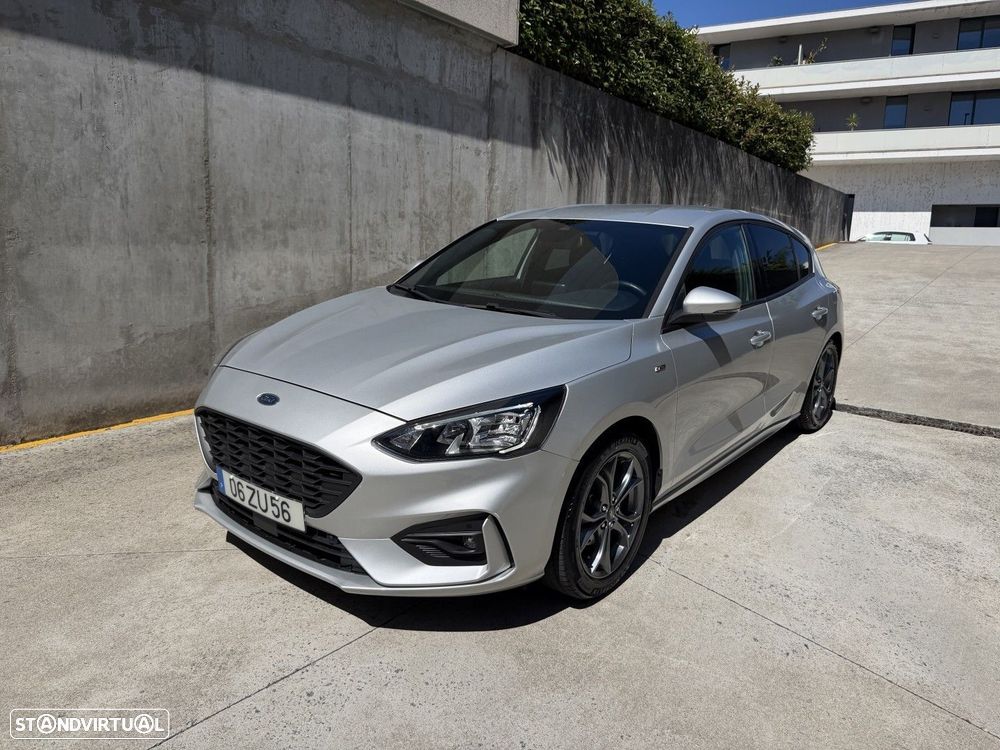 Ford Focus 1.0 EcoBoost MHEV ST-Line - 2