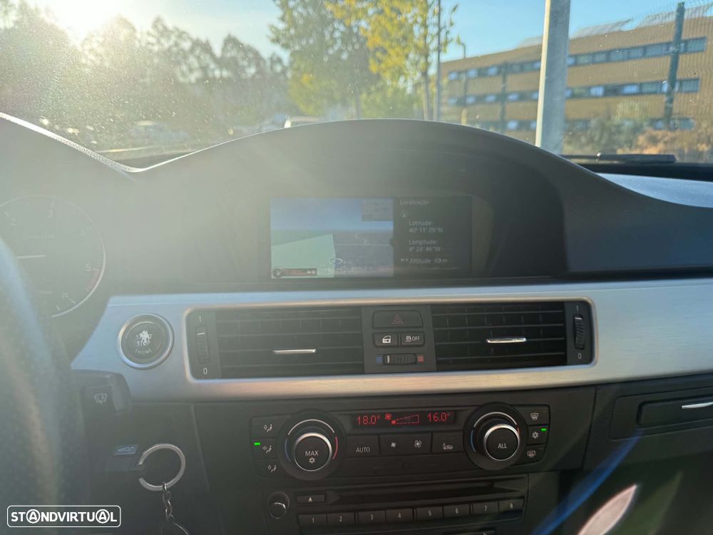 BMW 320 d Pack M - 10
