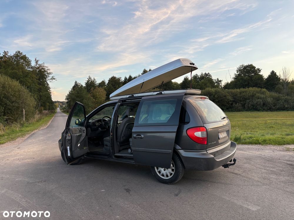 Chrysler Voyager 2.8 LX CRD - 10
