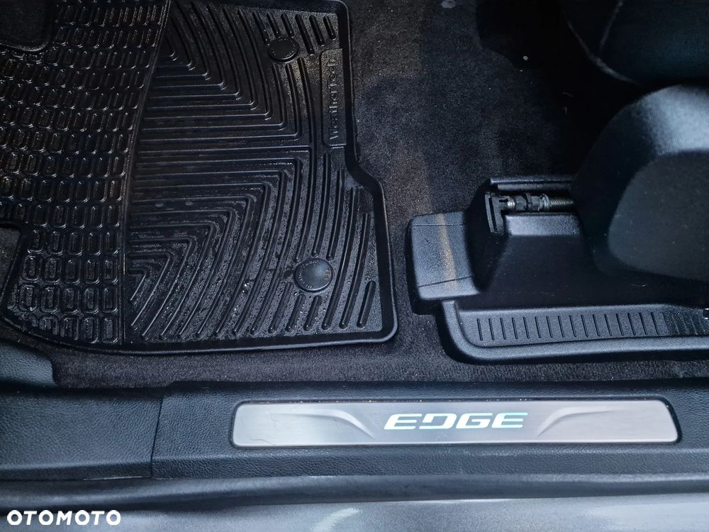 Ford Edge - 29