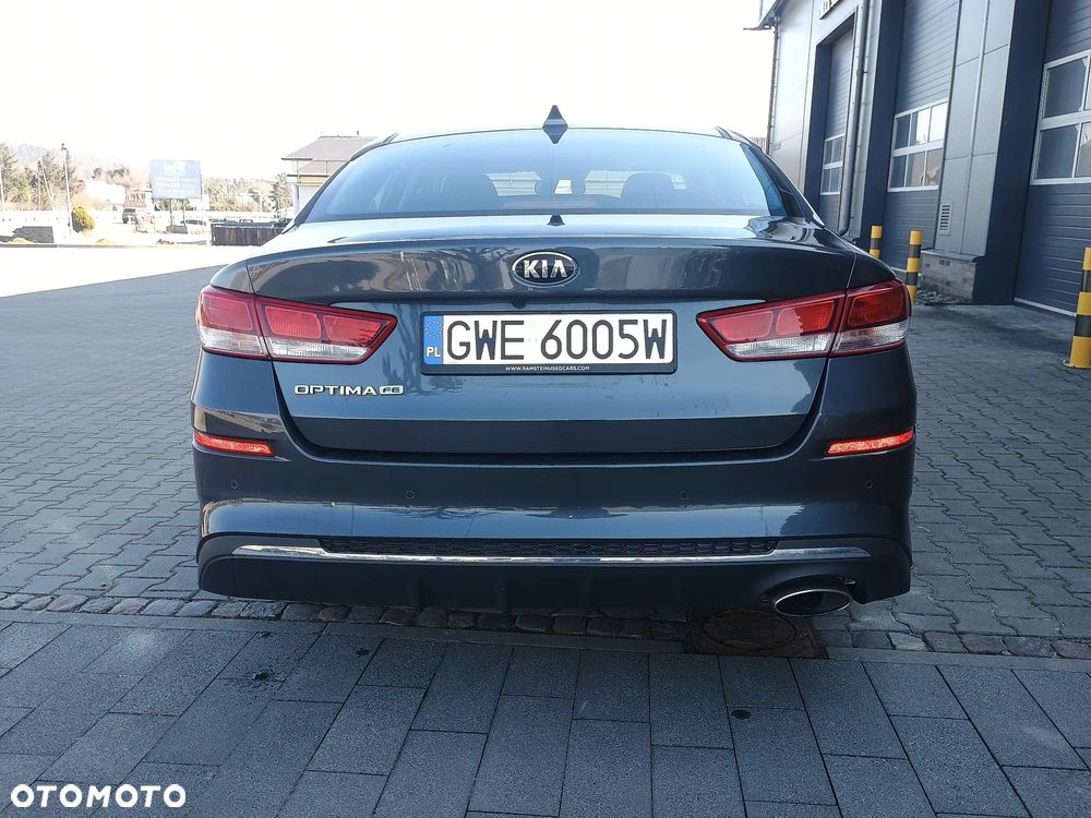 Kia Optima - 24