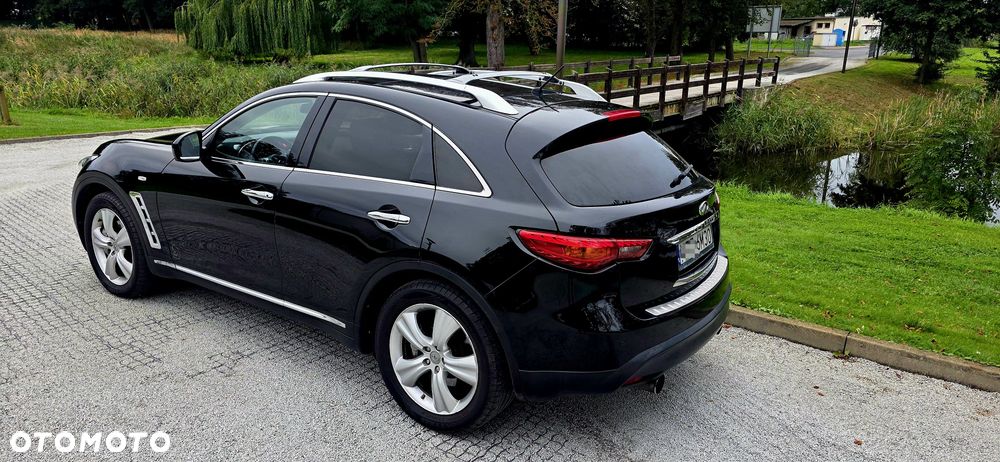 Infiniti FX - 21