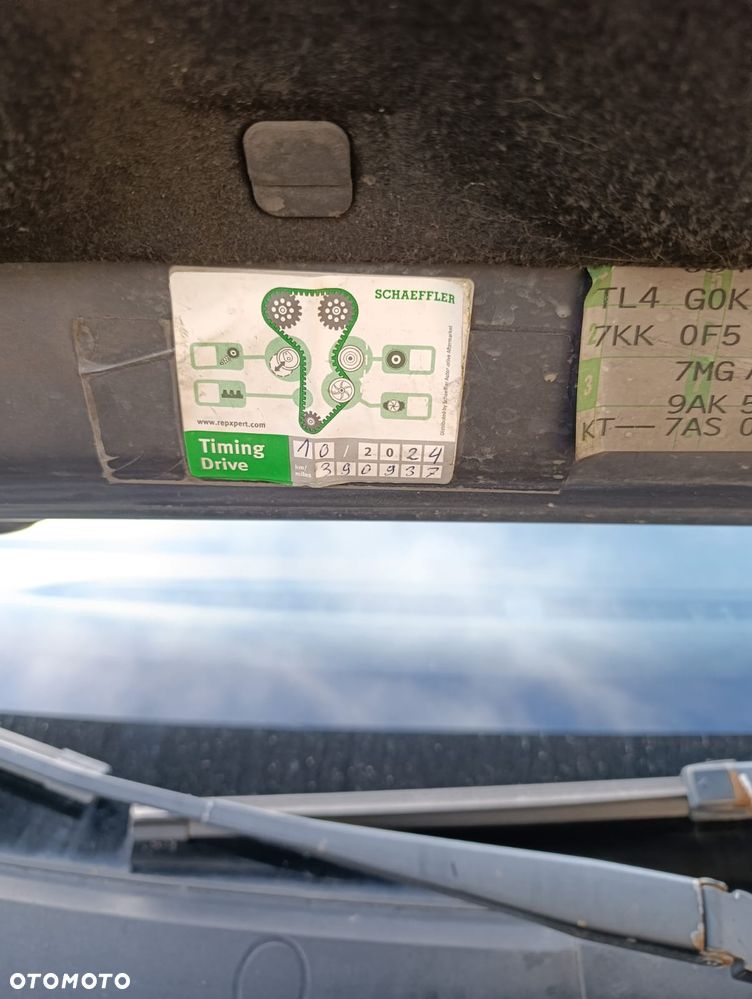 Volkswagen Jetta 2.0 TDI Highline - 2